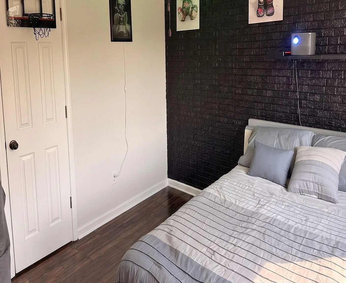 2 bed, 1.5 bath, 1990 sqft, $754 — Photo 1