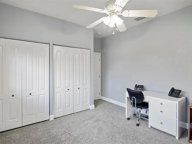 6110 9th Avenue Cir NE — Photo 3