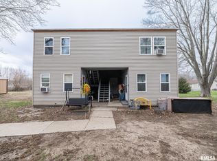 699 E Fort St, Farmington, IL