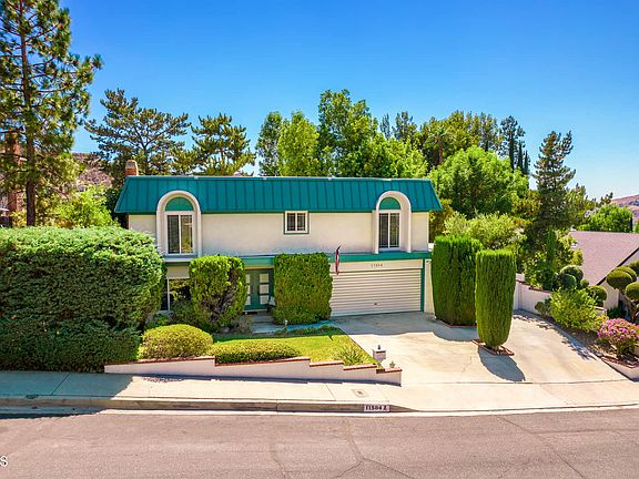 2nd image of 11584 Dellmont Dr