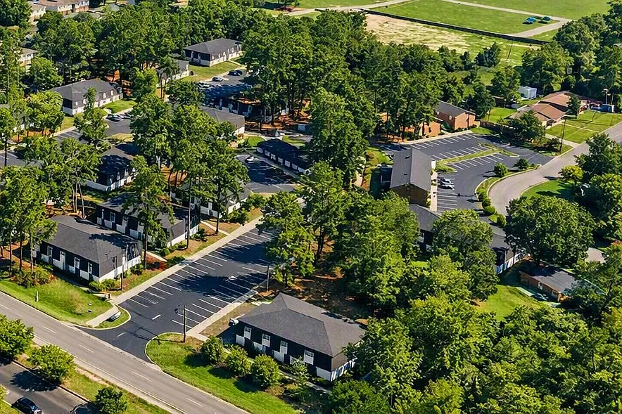 Richmond Hills Apartments