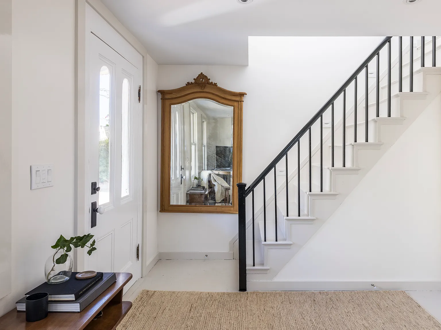 Historic Sag Harbor Village Cottage — Photo 2