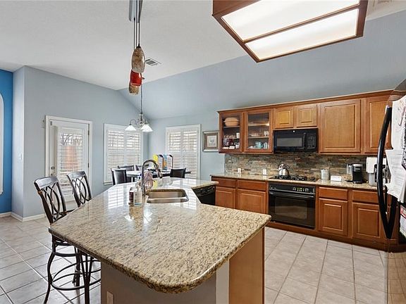 2nd image of 2043 Kimbrook Dr