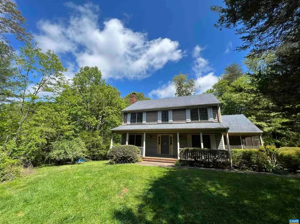 3690 Country Ln, Charlottesville, VA 22903