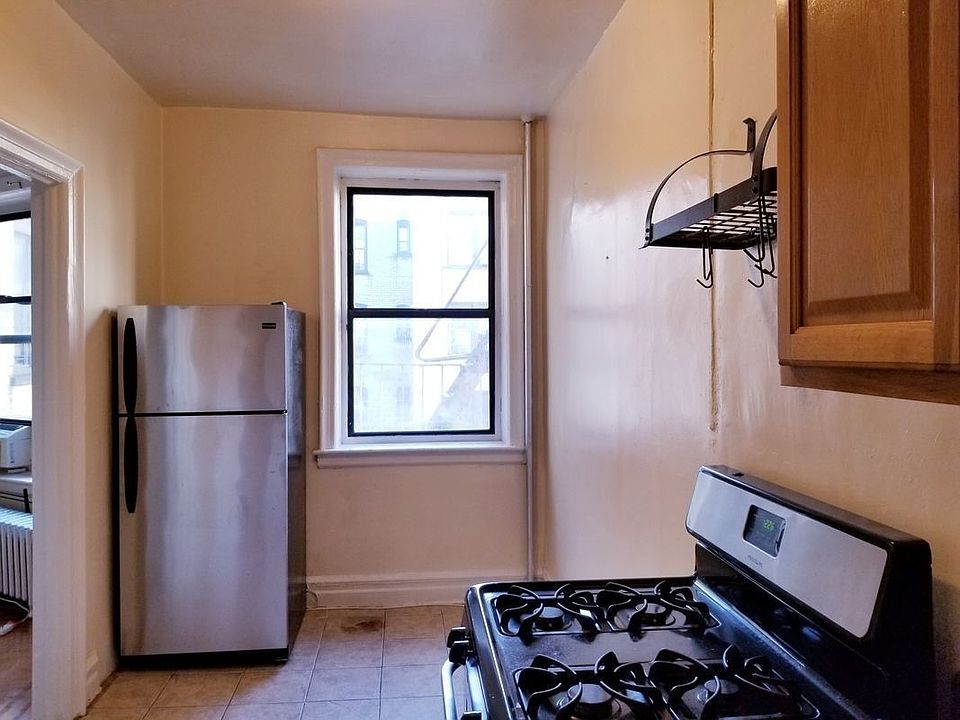 1st image of 2110 Westbury Ct #N5
