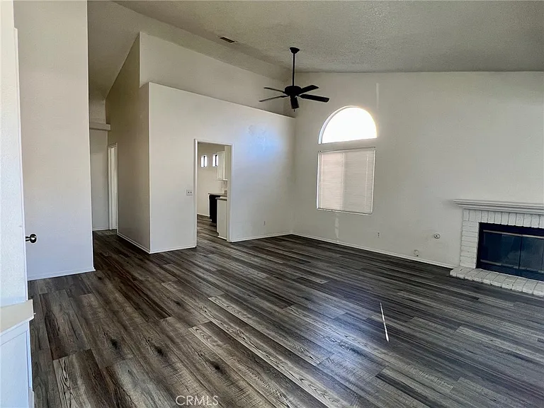 12184 Cobblestone Dr — Photo 6