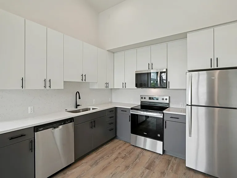 Cartwright Apartments — Photo 50