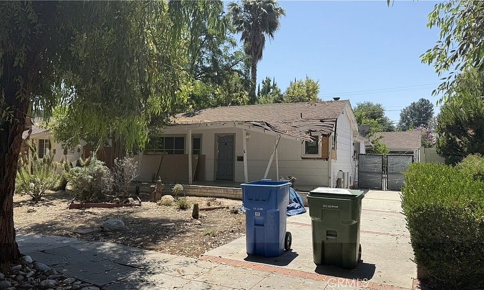 1st image of 22030 De La Osa St