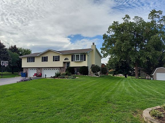 2nd image of 3902 New England Dr