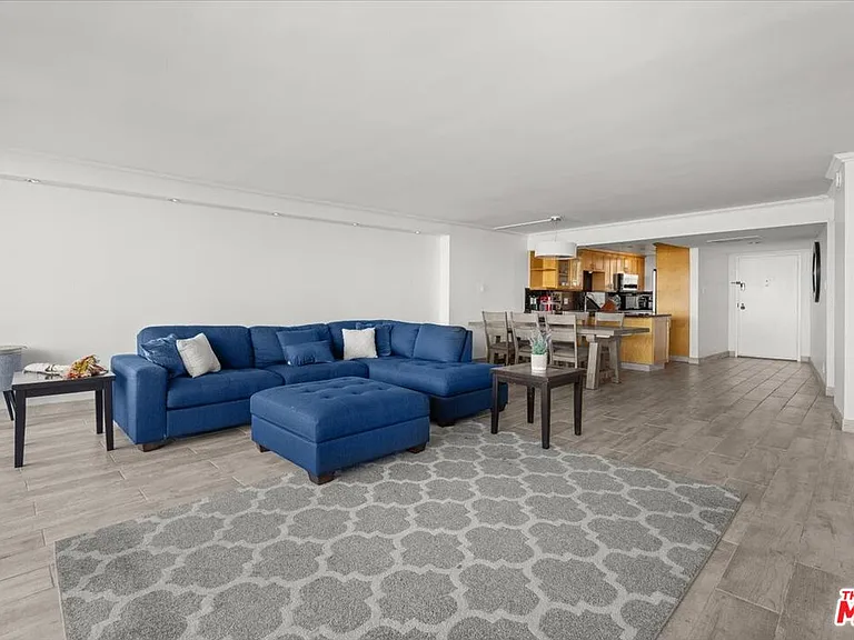 4316 Marina City Dr #927 — Photo 7