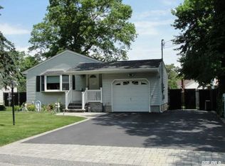 109 Terry Rd, Sayville, NY 11782