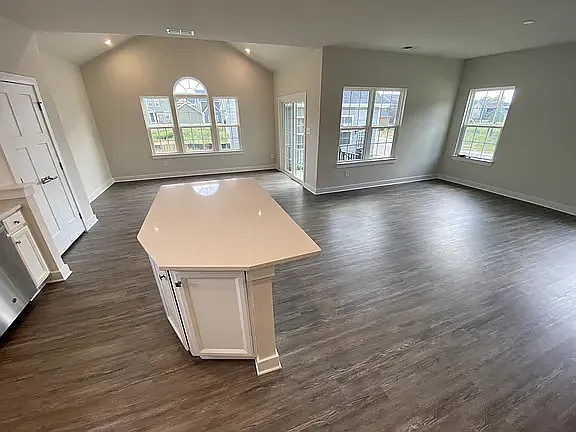 4701 Manor Crossing Pl — Photo 9