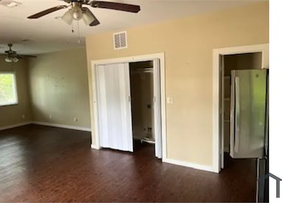 5821 Woodview Dr — Photo 10