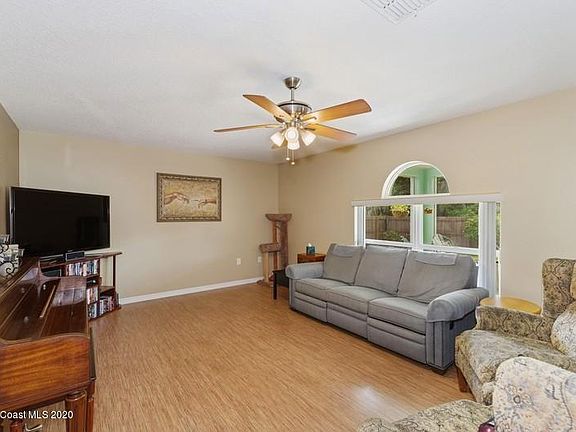 5th image of 609 Macon Dr