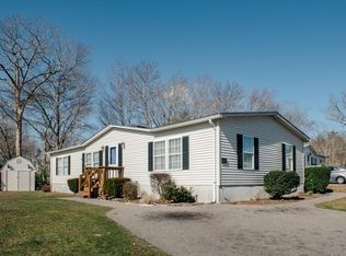 92 Leisurewoods Dr, Rockland, MA 02370