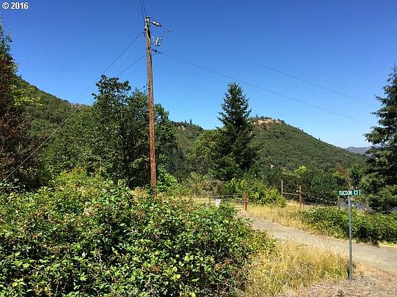 2nd image of 667 Loredo Dr