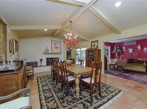 5th image of 2104 Pembrooke Pl