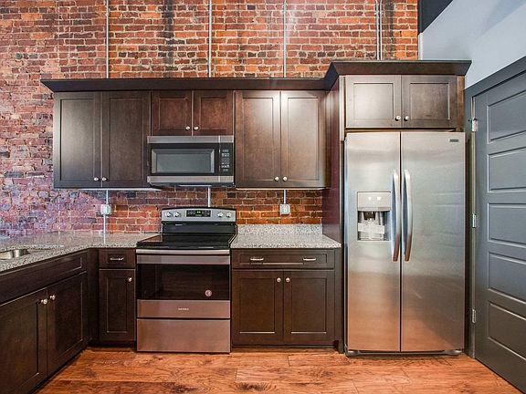 4th image of 101 E Main St #202