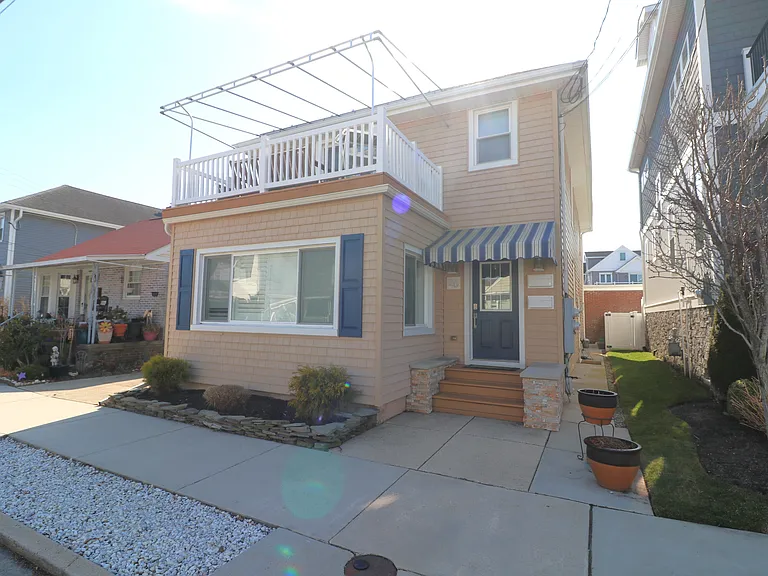 20 N Clermont Ave #B — Photo 27