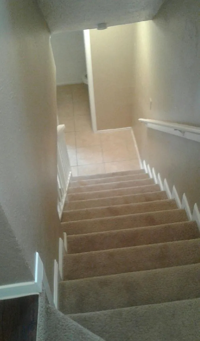 2 bed, 1.5 bath, 959 sqft, $1,050 — Photo 1