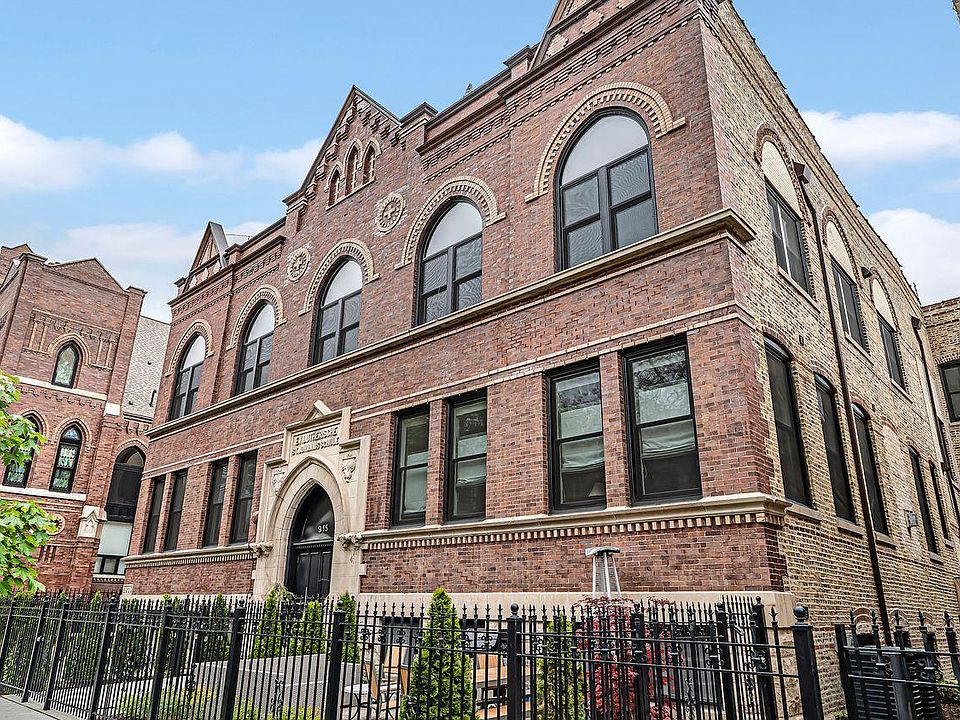 1st image of 915 N Hoyne Ave