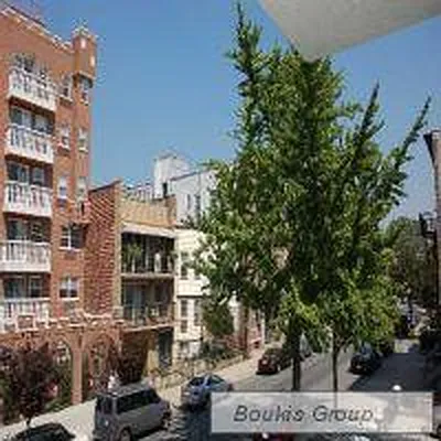 Sold by Bouklis Group | media 5