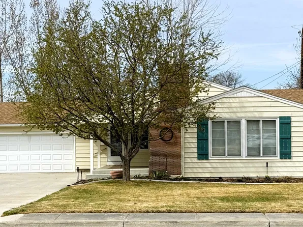 1205 Circle Rd, Worland, WY 82401