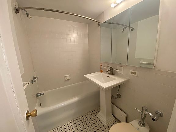 5th image of 5 Tudor City Pl APT 1224