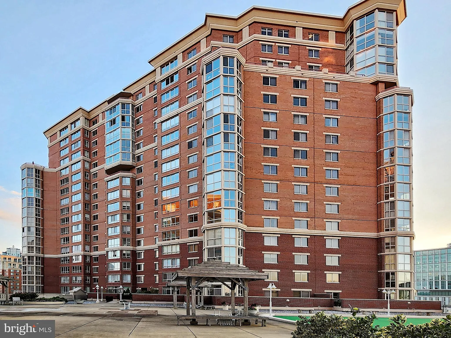 2 bed, 980 sqft, $2,950 — Photo 3