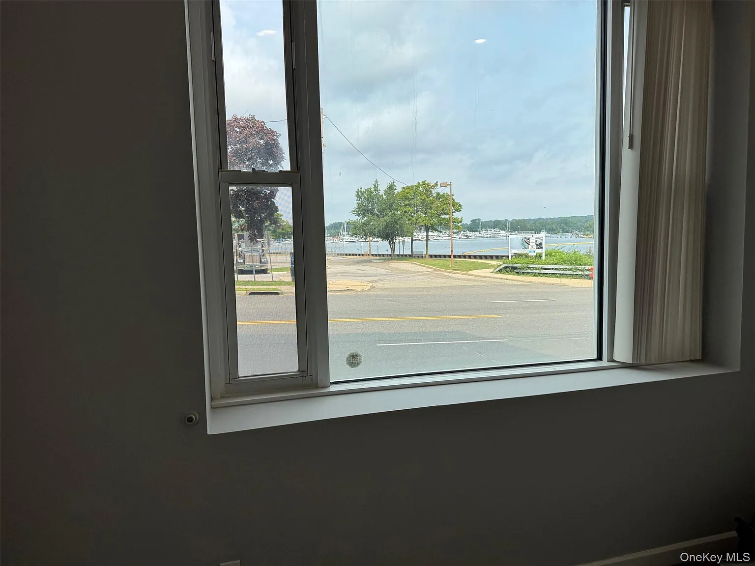 2 bed, 1.0 bath, 1000 sqft, $3,500 — Photo 3