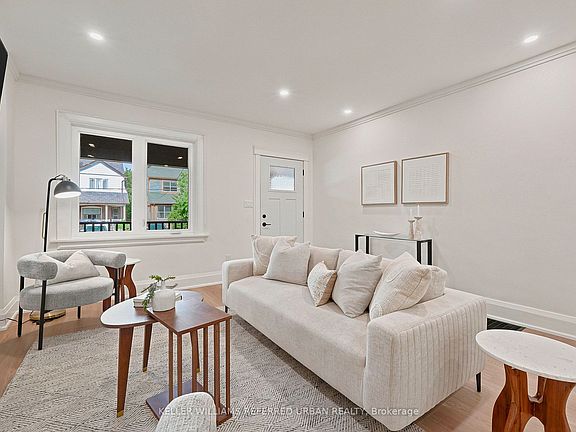 5th image of 220 Westmount Ave