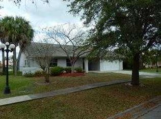 634 NW 163rd Ave, Pembroke Pines, FL 33028