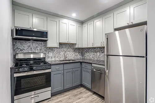 357 Newport Ave #4E Photo 1