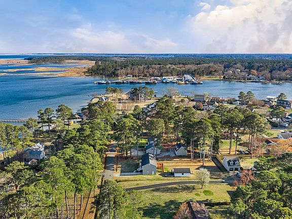 4th image of 617 Dandy Loop Rd