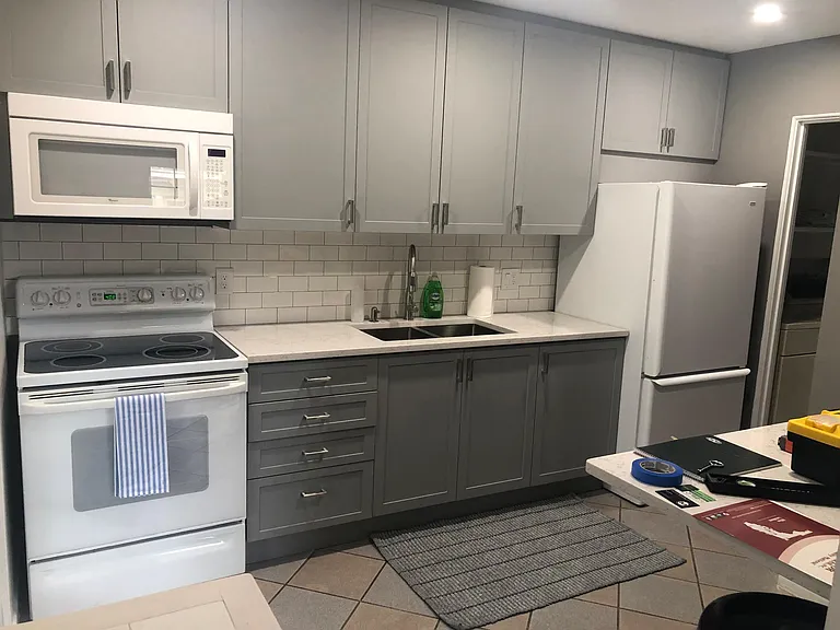 820 Huntington Ct — Photo 6