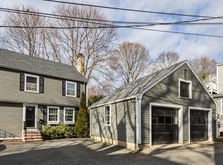 11 Bassett St #2, Marblehead, MA 01945
