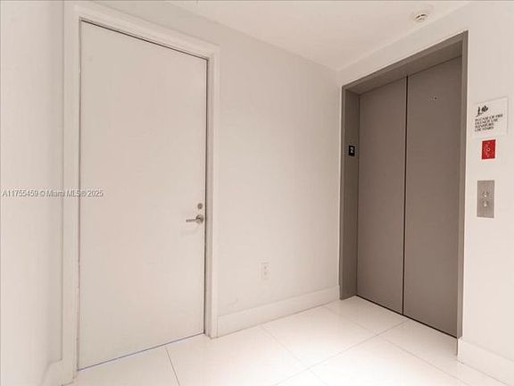 5th image of 460 NE 28th St APT 1203