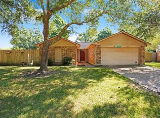 1204 Osborne Dr, Friendswood, TX 77546