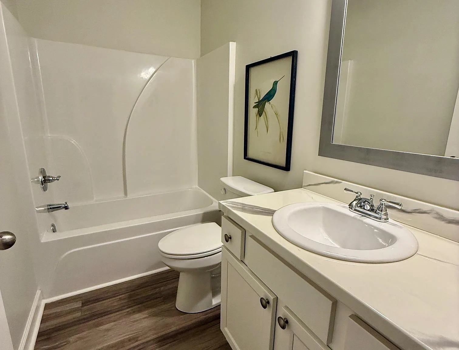 2 bed, 2.0 bath, 1320 sqft, $1,650 — Photo 2