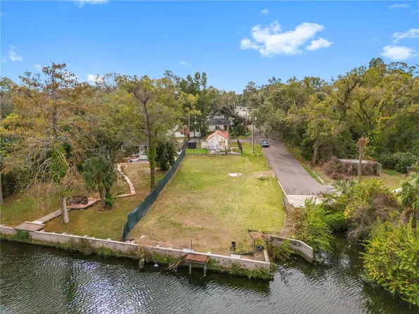 7926 N Branch Ave #9, Tampa, FL 33604