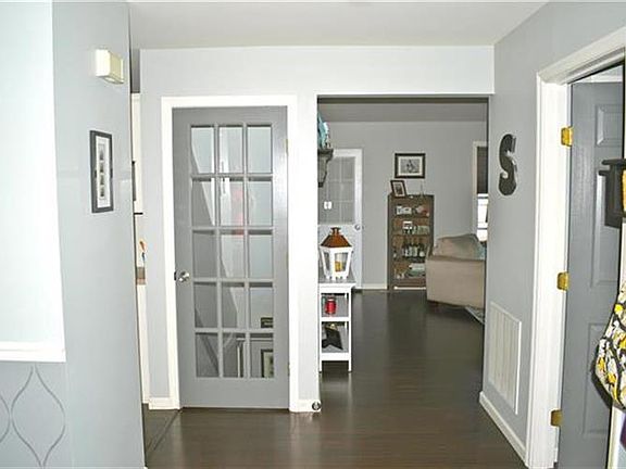 2nd image of 2810 Hickory Dr