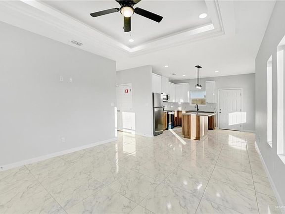 4th image of 5704 Northwestern Ave