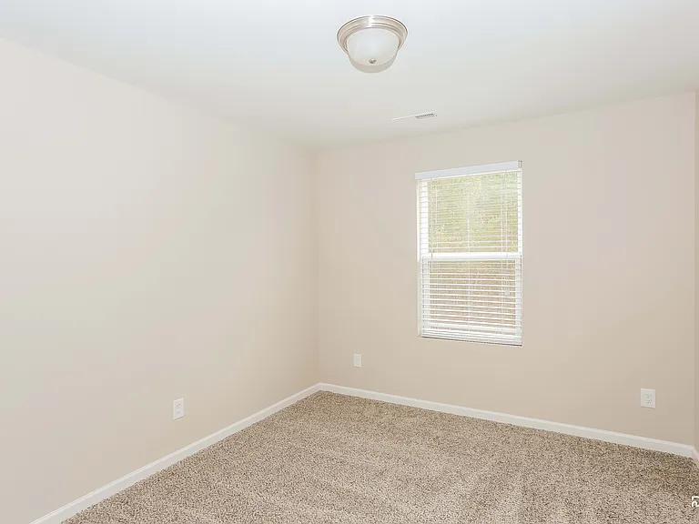 232 Valerie Dr — Photo 8