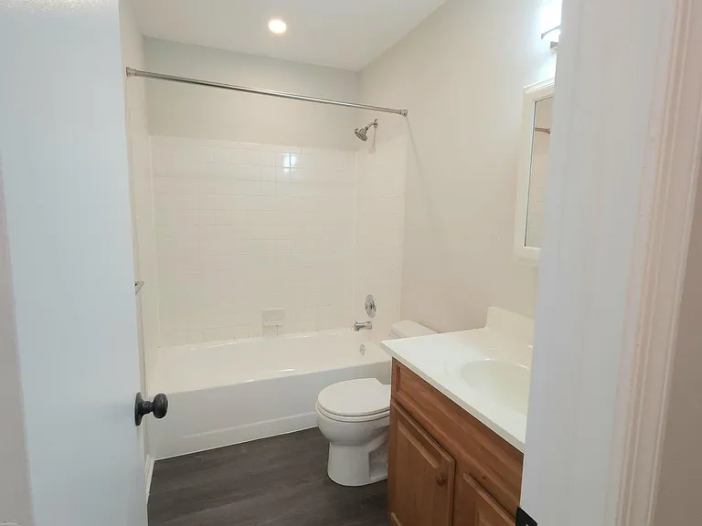 2511 McVeary Ct — Photo 9