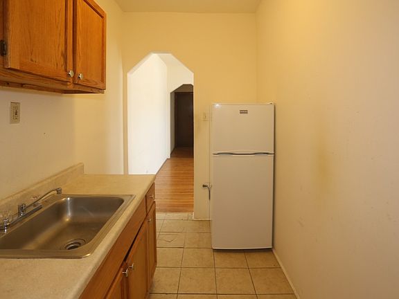 5th image of 1212 W Thorndale Ave APT 5