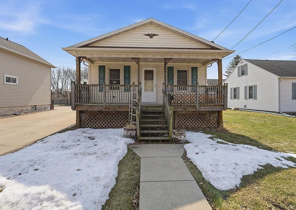 1st image of 353 W 18th Ave