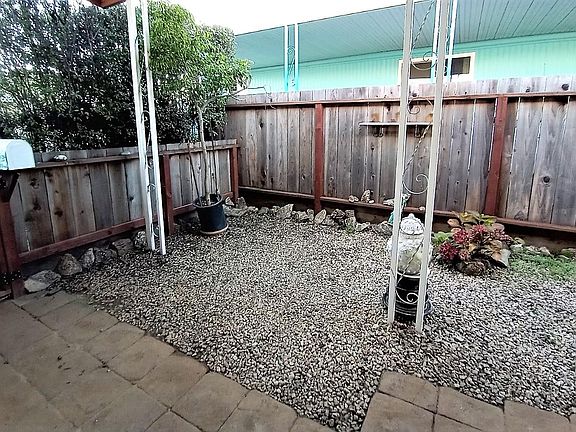 5th image of 1099 38th Ave #88