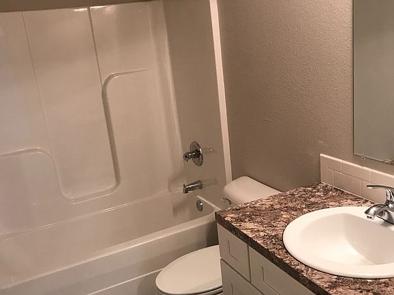 5th image of 1212 Ozier St #B