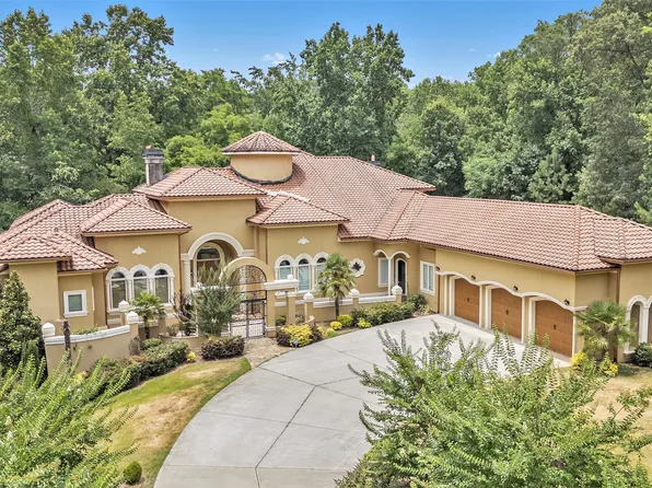 1608 Golden Creek Ct SW, Conyers, GA 30094