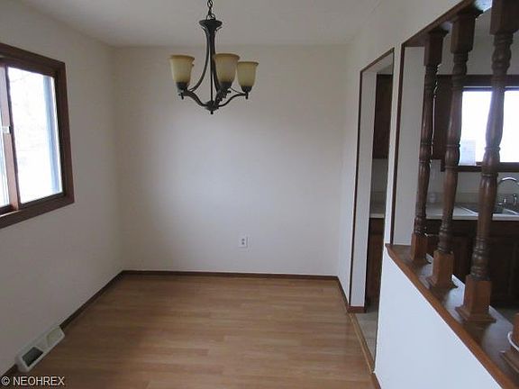 4th image of 3021 North Ave